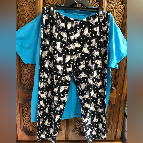 Woman’s 2 piece pajama set - Picture 13 of 14
